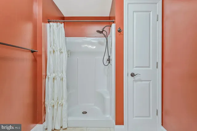 a view of entryway with a front door