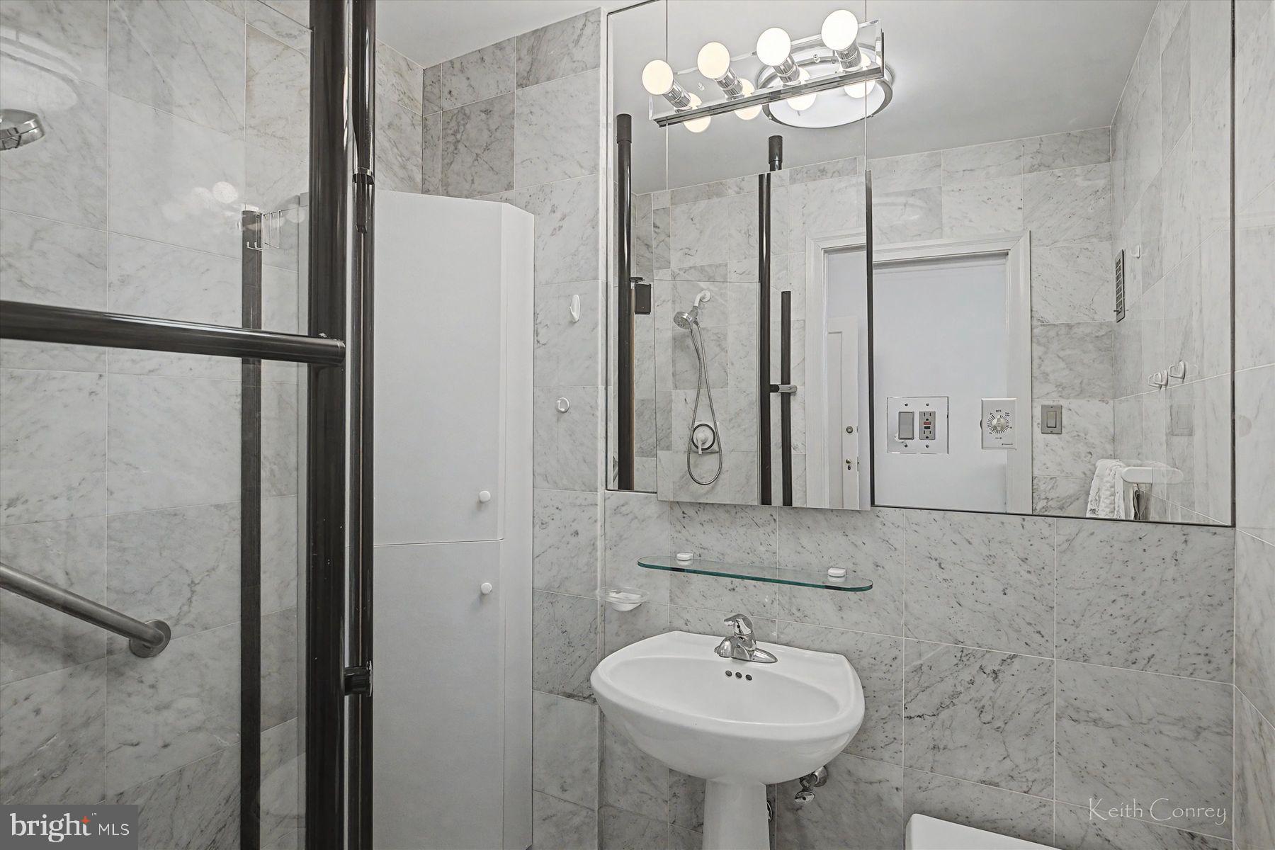 1800 Rittenhouse Square, Unit 702 Philadelphia, PA 19103 - Photo 25 of 26 Gallery Image 25