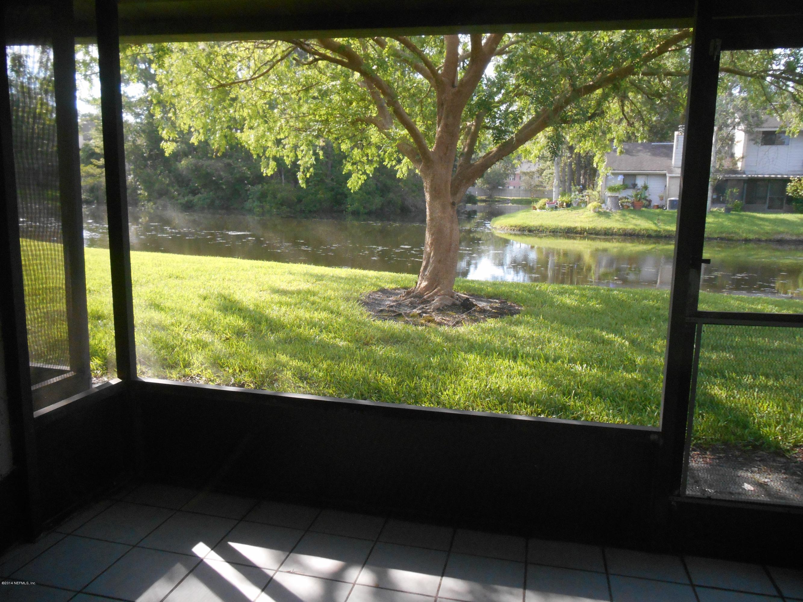 3801 Crown Point Road, Unit 2172 Jacksonville, FL 32257 - Photo 4 of 15 Screen Porch