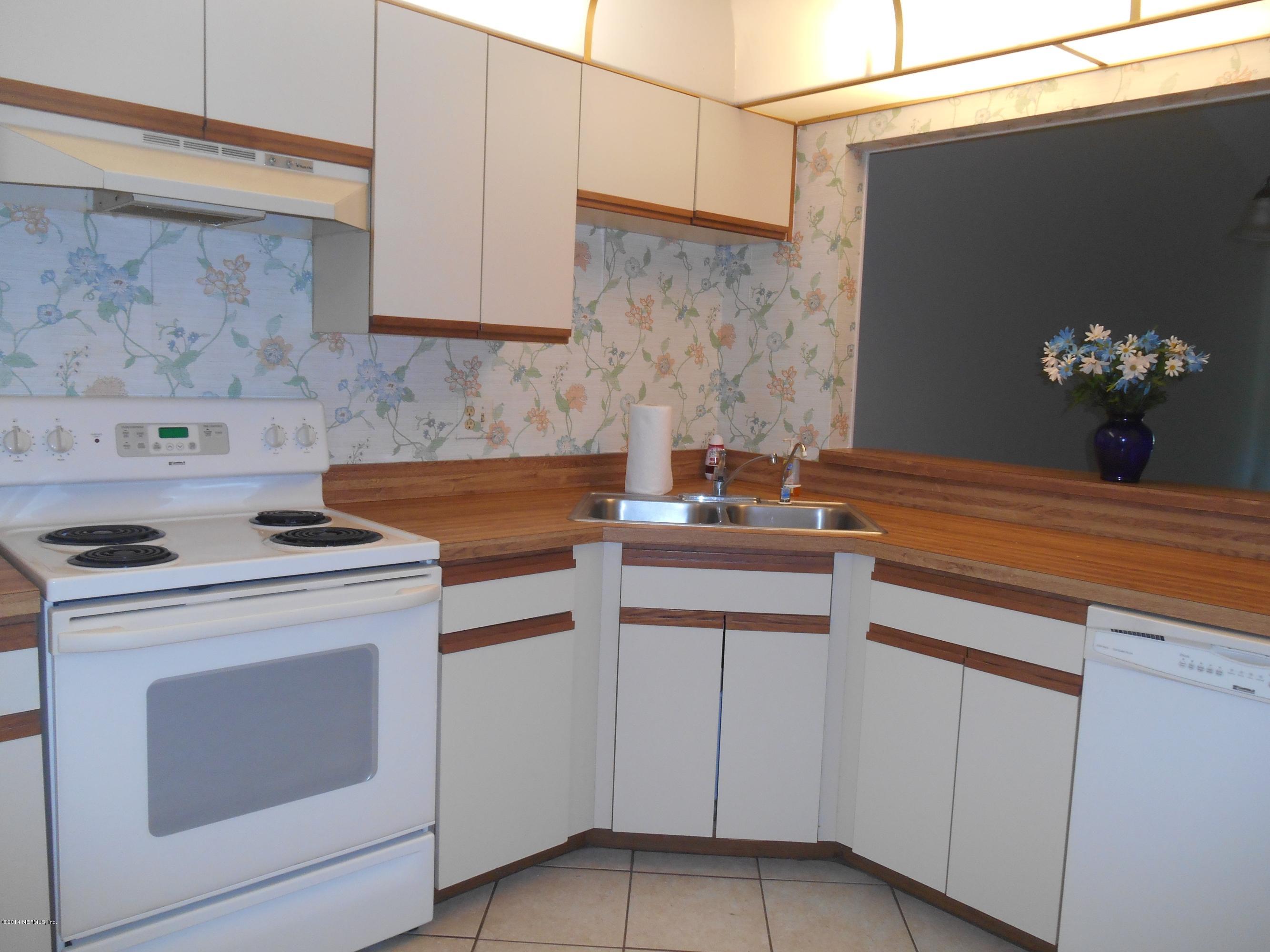 3801 Crown Point Road, Unit 2172 Jacksonville, FL 32257 - Photo 6 of 15 Kitchen