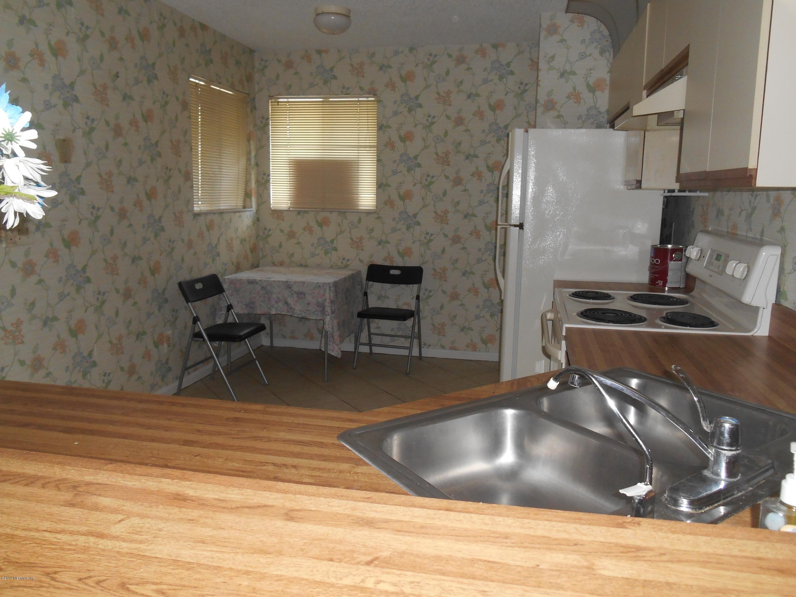 3801 Crown Point Road, Unit 2172 Jacksonville, FL 32257 - Photo 8 of 15 Eat in Kitchen