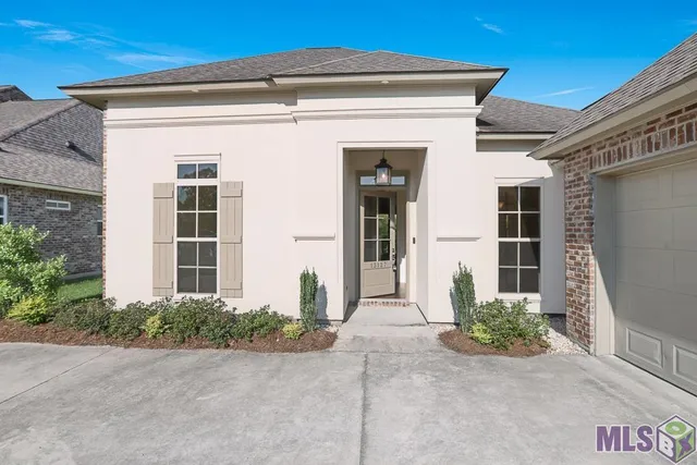 $469,900 | 13127 Oakbourne Avenue, Geismar, LA 70734