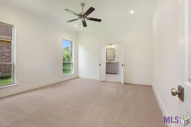 $469,900 | 13127 Oakbourne Avenue, Geismar, LA 70734