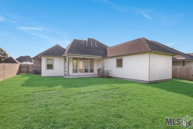 $469,900 | 13127 Oakbourne Avenue, Geismar, LA 70734