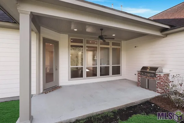 $469,900 | 13127 Oakbourne Avenue, Geismar, LA 70734