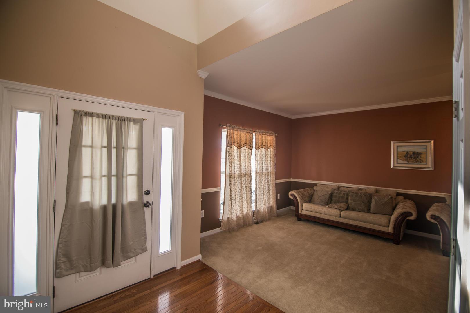 4234 Meyers Road Triangle, VA 22172 - Photo 8 of 26 Living Room