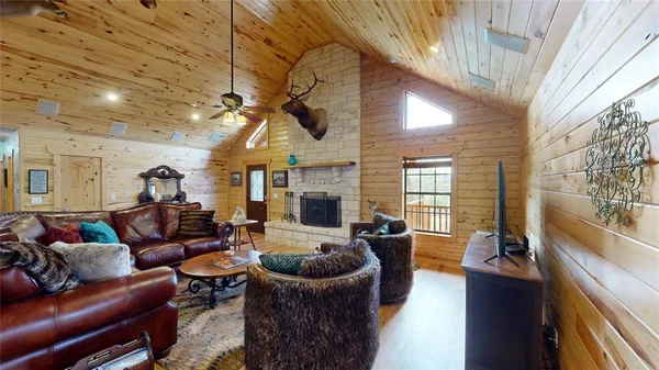 $560,000 | 1253 Balcones Lane, Graford, TX 76449