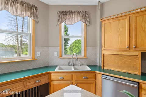$250,000 | 182 Reading Avenue, Herndon, PA 17830