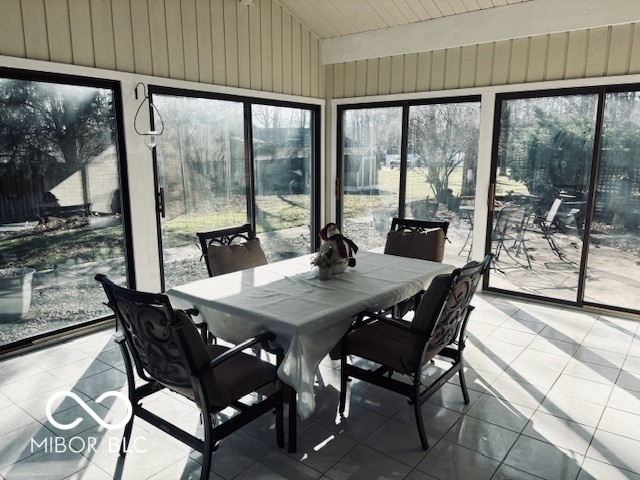 502 Winding Trail Greenwood, IN 46142 - Photo 9 of 32