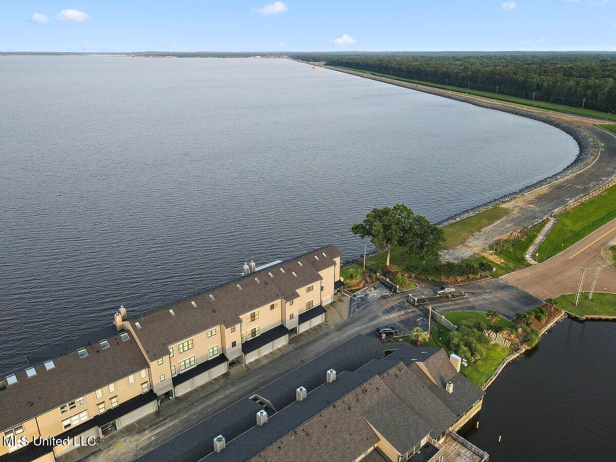 21 Breakers Lane Ridgeland, MS 39157 - Photo 2 of 43 DJI_0921