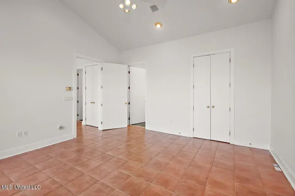 $475,000 | 21 Breakers Lane, Ridgeland, MS 39157