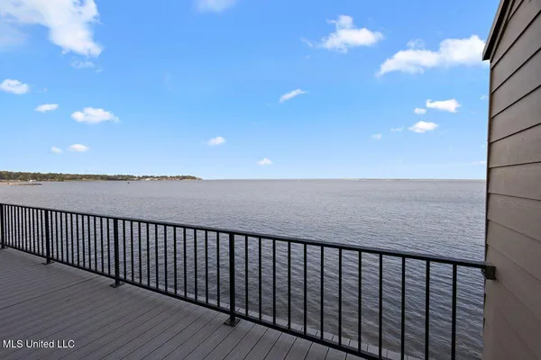 $475,000 | 21 Breakers Lane, Ridgeland, MS 39157