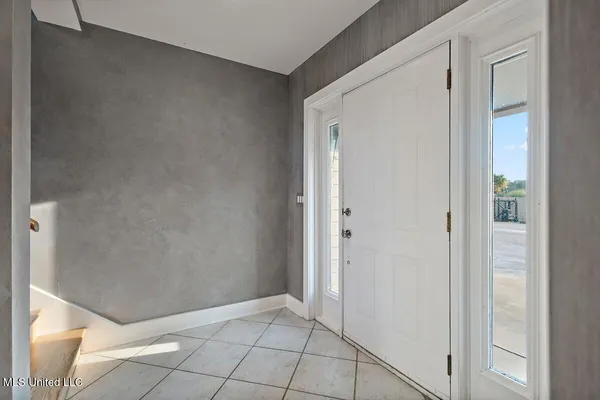 $475,000 | 21 Breakers Lane, Ridgeland, MS 39157
