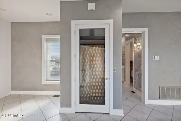 $475,000 | 21 Breakers Lane, Ridgeland, MS 39157