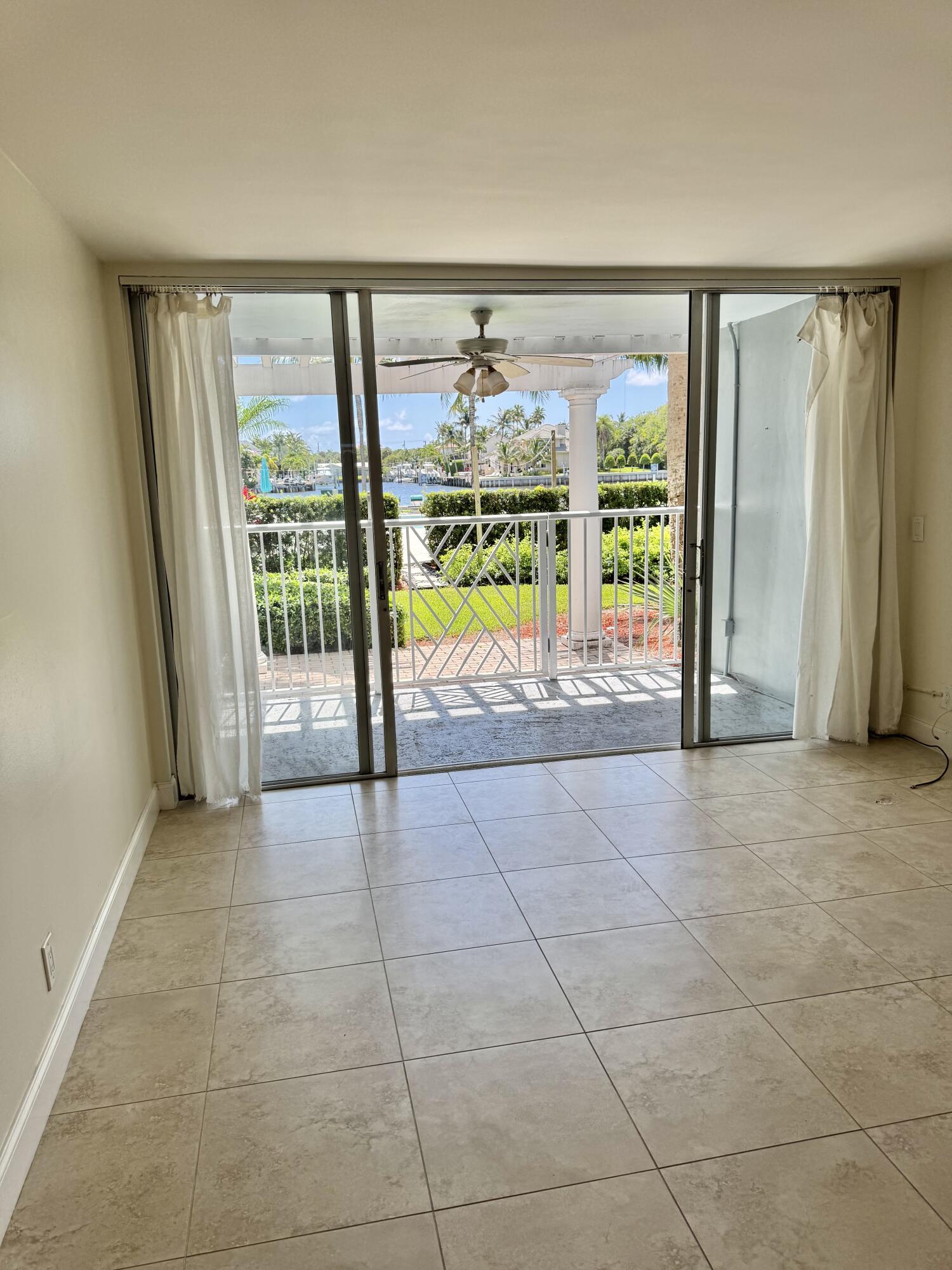 651 East Woolbright Road, Unit 103 Boynton Beach, FL 33435 - Photo 3 of 26 IMG_4761