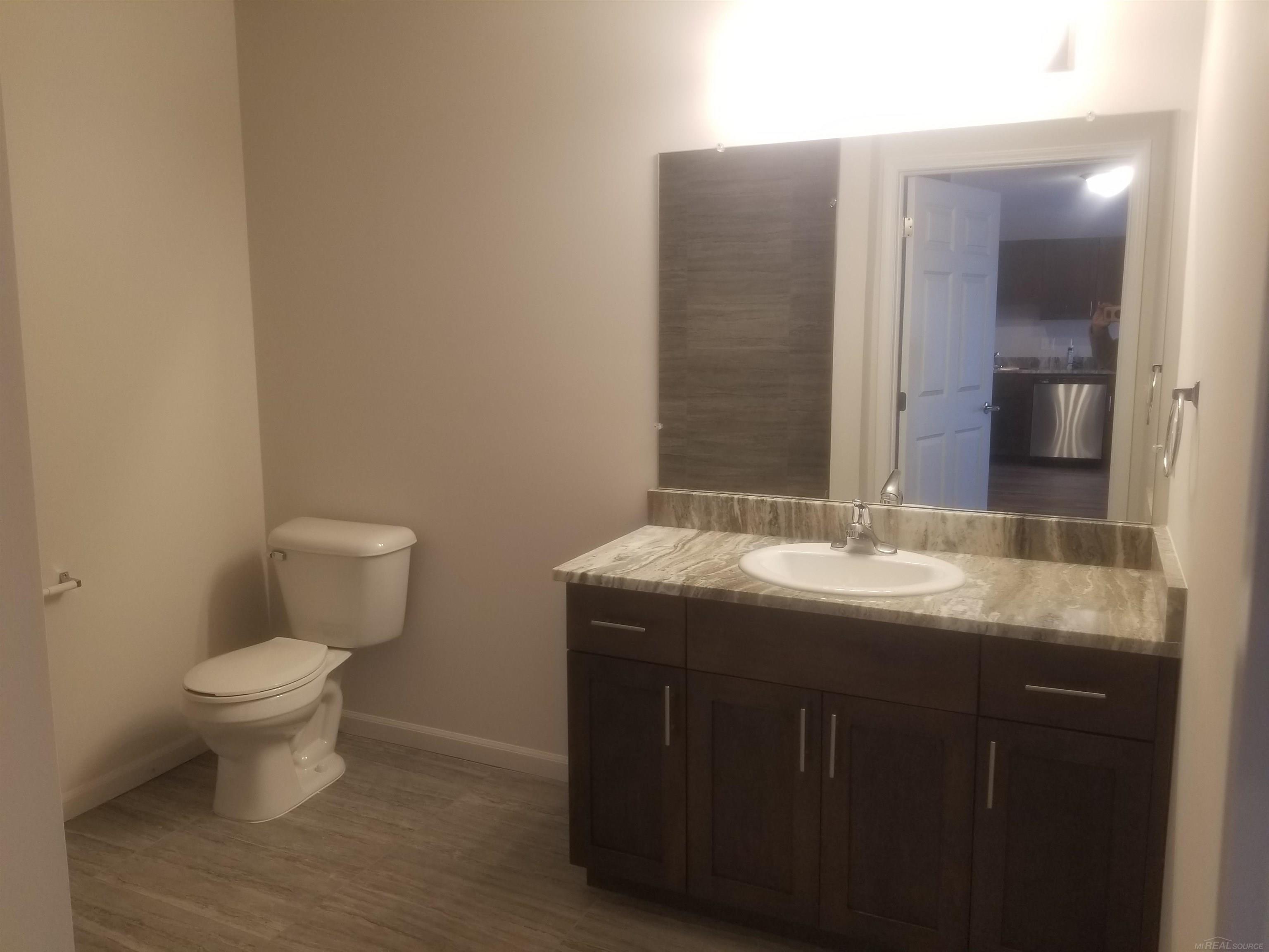 33630 Utica Road Fraser, MI 48026 - Photo 11 of 15