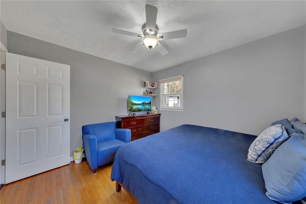 4385 Donegal Circle Lithia Springs, GA 30122 - Photo 16 of 32 a workspace with furniture