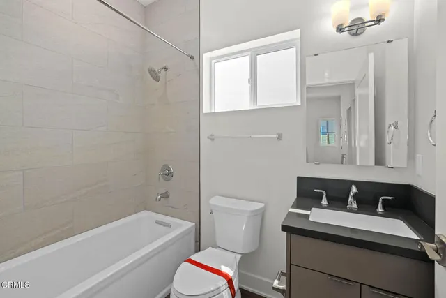 $3,795 | 834 North Fair Oaks Avenue, Unit 105, Pasadena, CA 91103