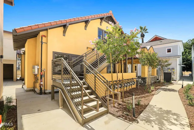 $3,795 | 834 North Fair Oaks Avenue, Unit 105, Pasadena, CA 91103