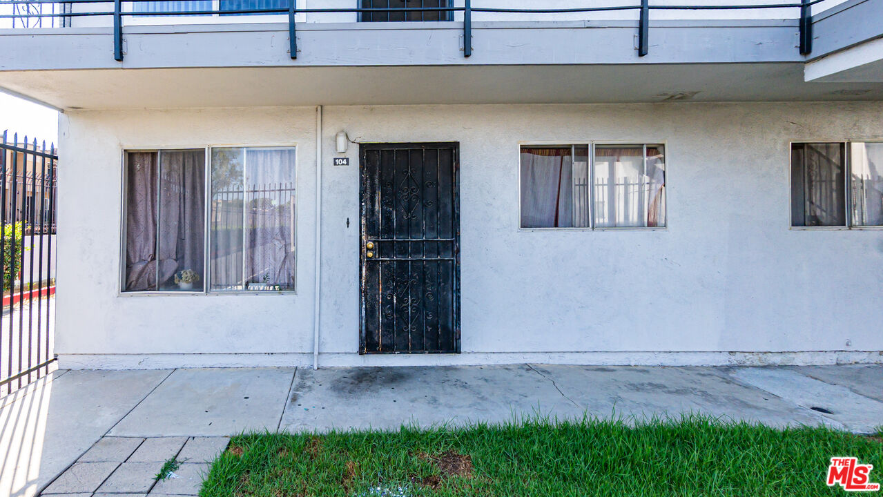 5500 Ackerfield Avenue, Unit 104 Long Beach, CA 90805 - Photo 3 of 19