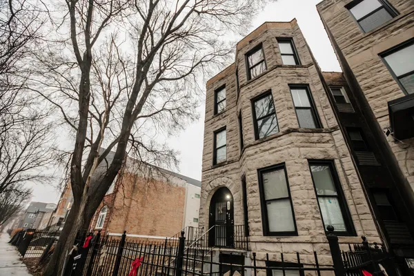 $2,200 | 4837 South St Lawrence Avenue, Unit 3, Chicago, IL 60615