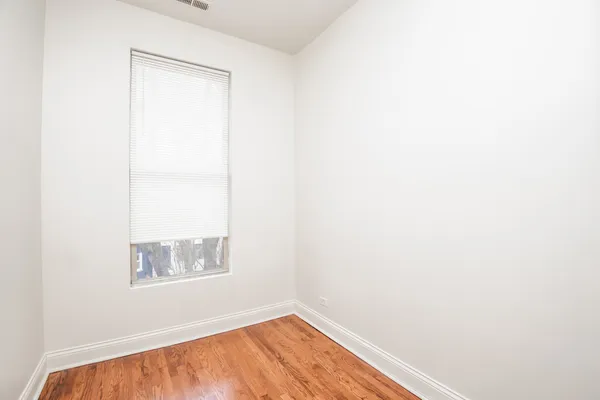 $2,200 | 4837 South St Lawrence Avenue, Unit 3, Chicago, IL 60615