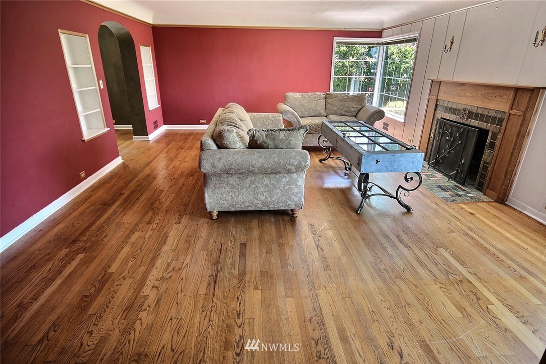 316 Renton Avenue South Renton, WA 98057 - Photo 5 of 25 Gallery Image 5