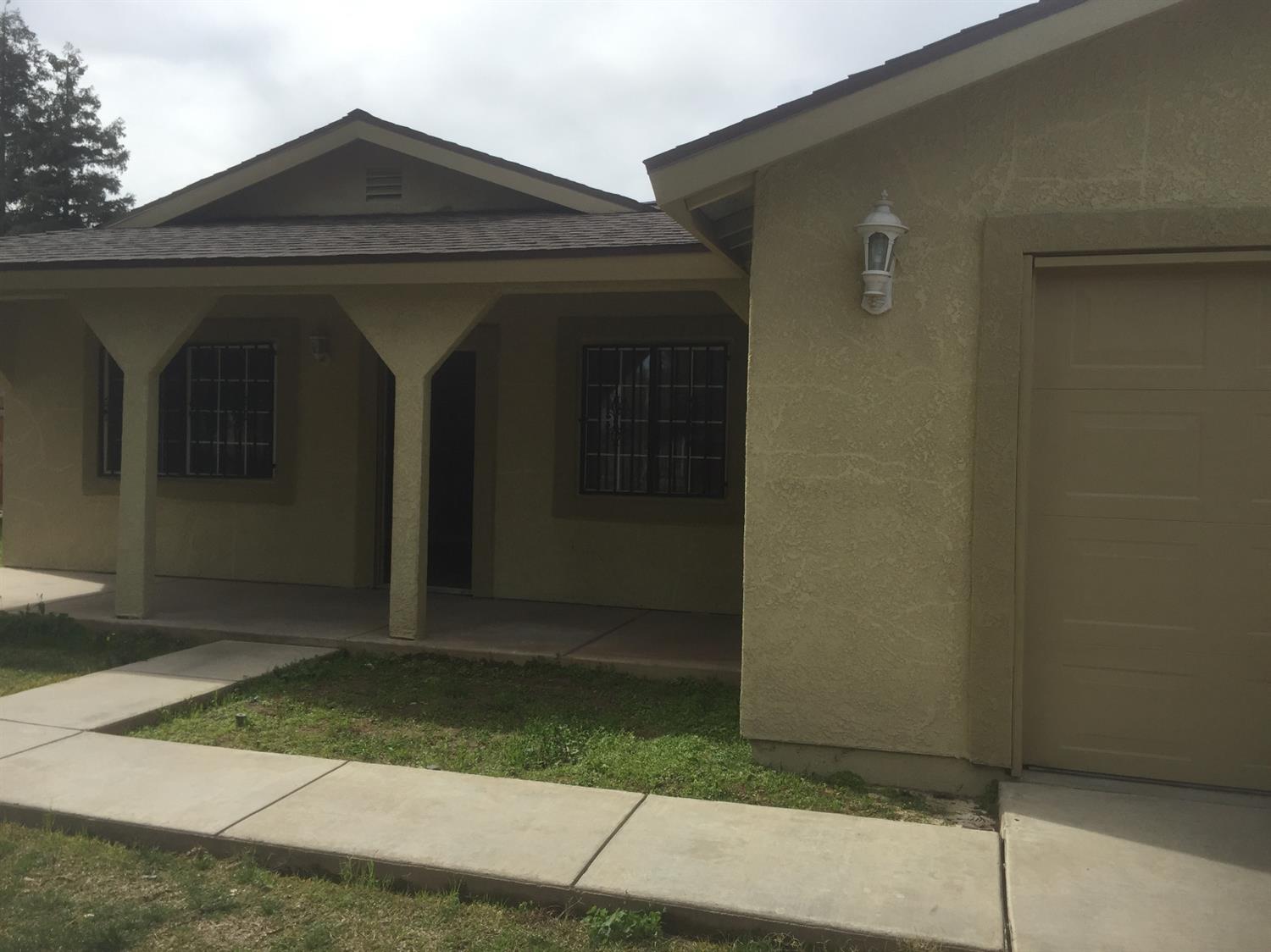 727 South Cedar Avenue Reedley, CA 93654 - Photo 3 of 14 Gallery Image 3