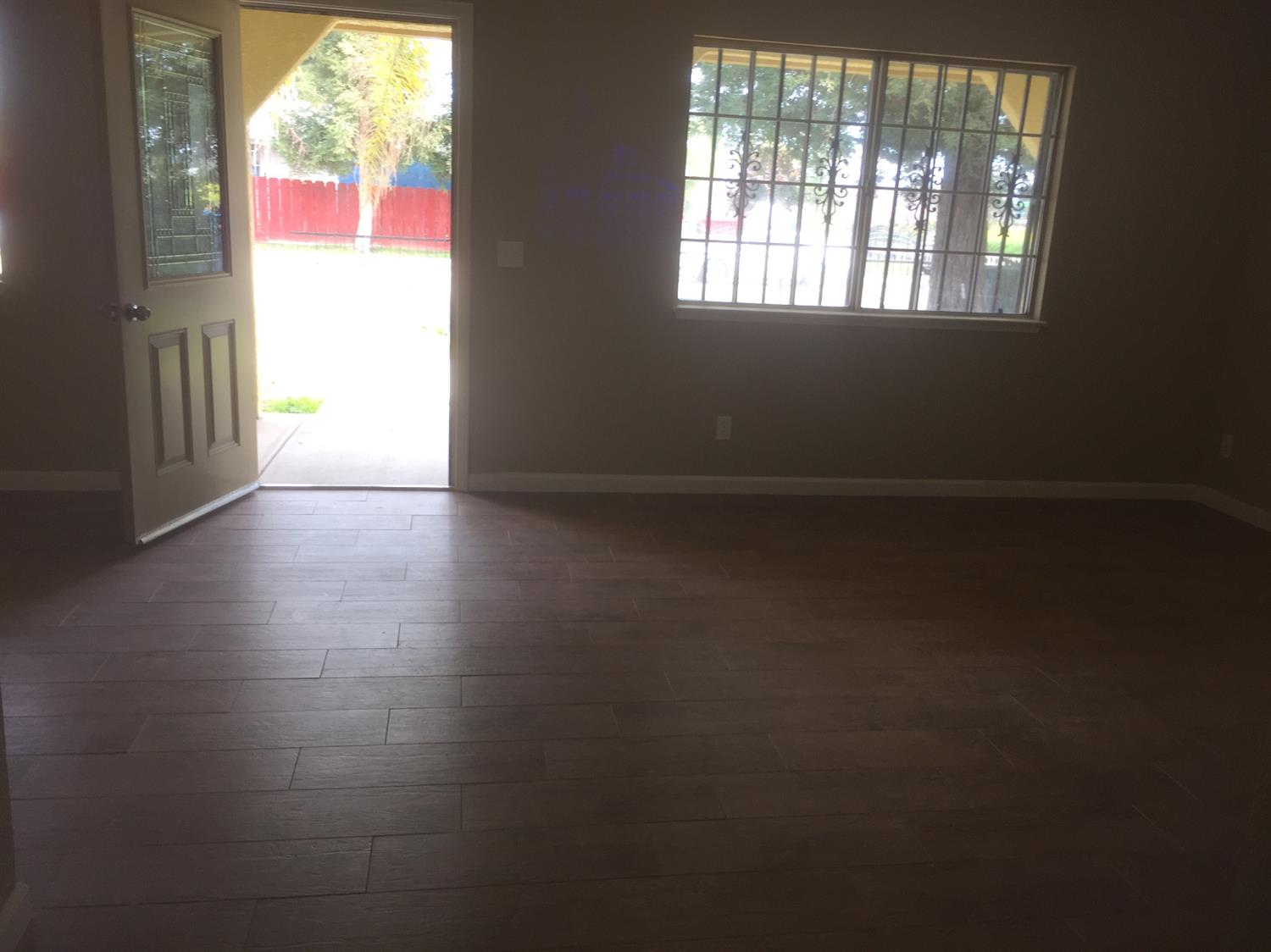 727 South Cedar Avenue Reedley, CA 93654 - Photo 5 of 14 Gallery Image 5