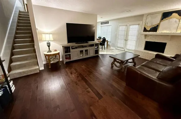 $279,950 | 832 Chateau Valee Circle, Bedford, TX 76022