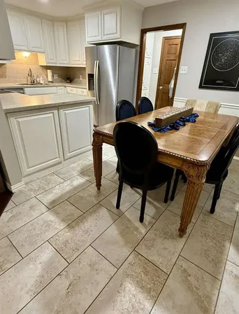 $279,950 | 832 Chateau Valee Circle, Bedford, TX 76022