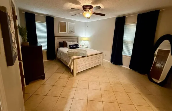 $279,950 | 832 Chateau Valee Circle, Bedford, TX 76022