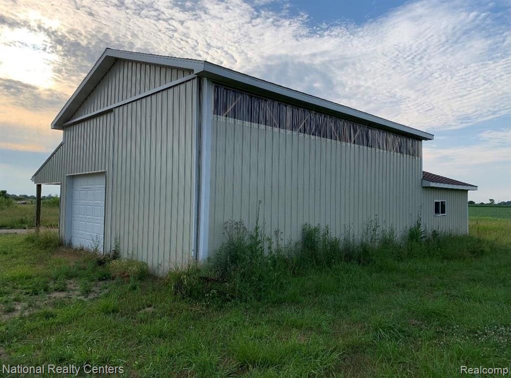 1107 East Applegate Road Sandusky, MI 48471 - Photo 3 of 12