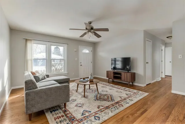 $215,000 | 2119 Hermon Avenue, Zion, IL 60099