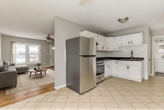 $215,000 | 2119 Hermon Avenue, Zion, IL 60099