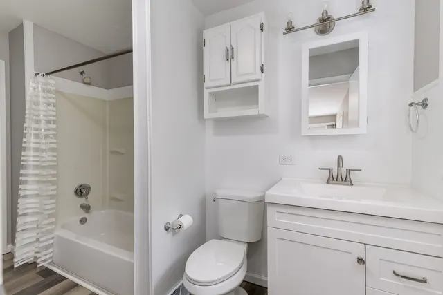 $215,000 | 2119 Hermon Avenue, Zion, IL 60099