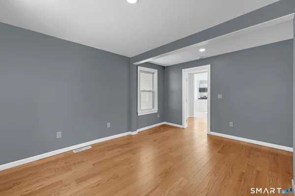 $308,000 | 254 Broad Street, Norwich, CT 06360