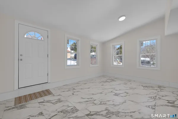 $308,000 | 254 Broad Street, Norwich, CT 06360