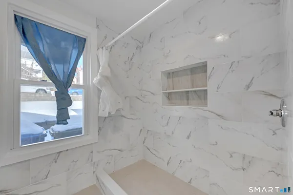 $308,000 | 254 Broad Street, Norwich, CT 06360