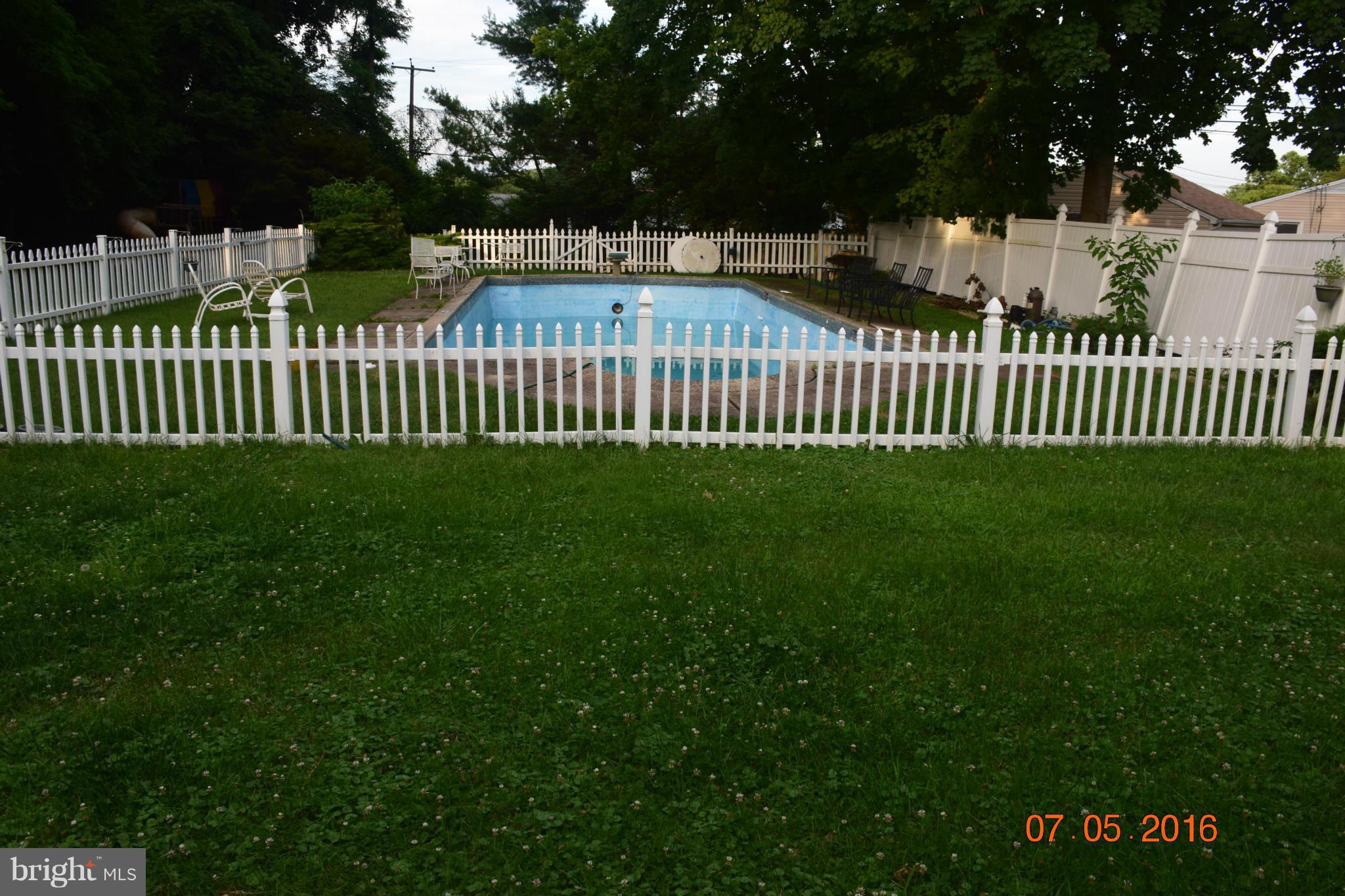 6810 Campfield Road Baltimore, MD 21207 - Photo 26 of 30 a view of a garden