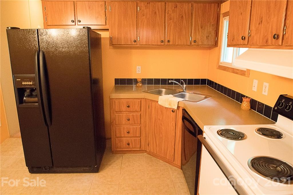 1000 Halewood Road Marshall, NC 28753 - Photo 12 of 48 Gallery Image 12