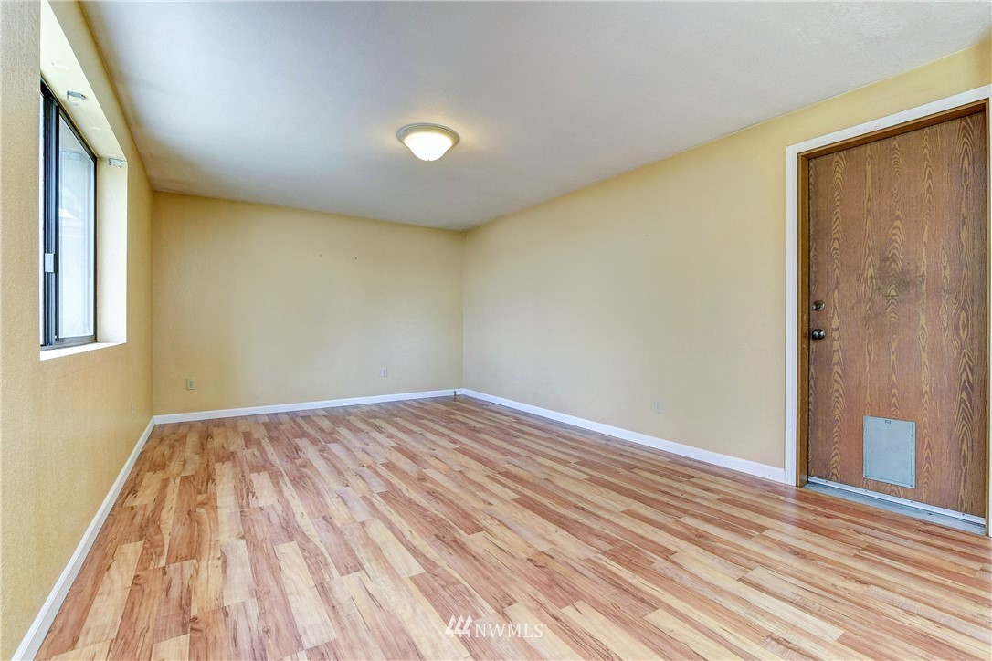 22309 4th Avenue Southeast Bothell, WA 98021 - Photo 14 of 32