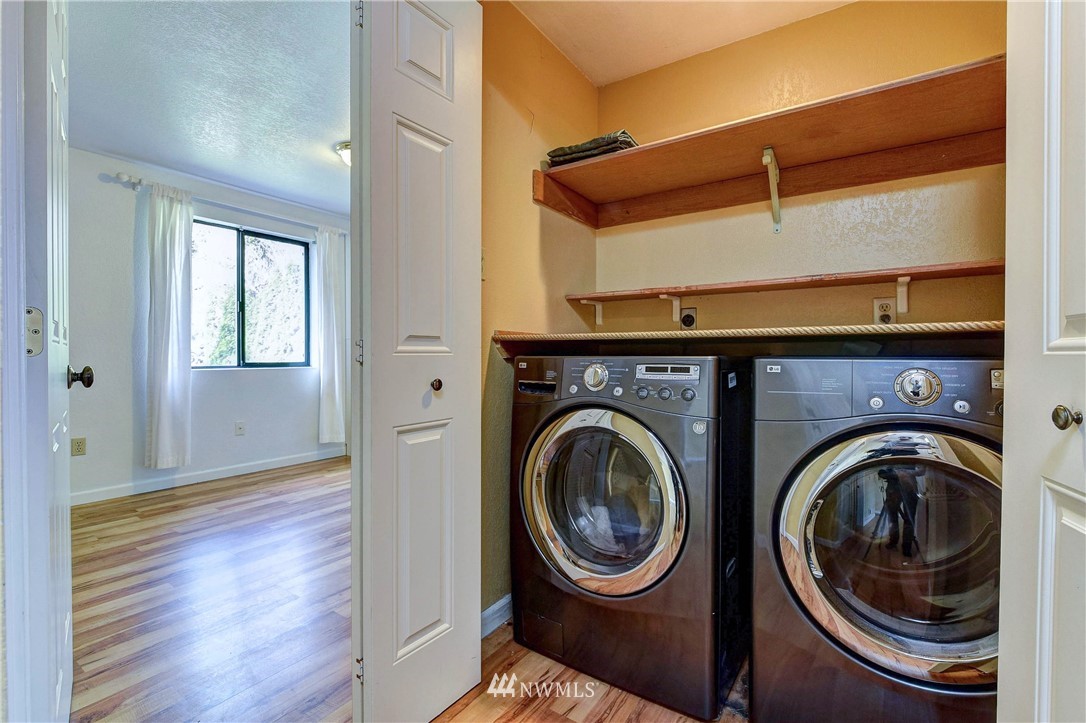 22309 4th Avenue Southeast Bothell, WA 98021 - Photo 15 of 32