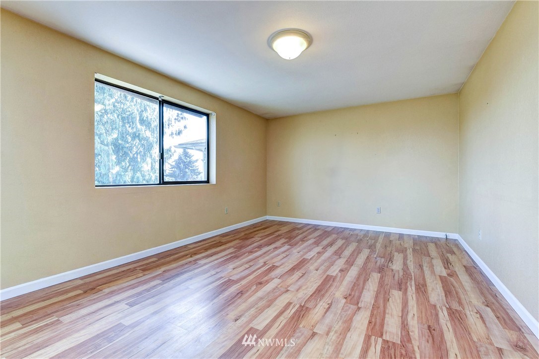 22309 4th Avenue Southeast Bothell, WA 98021 - Photo 18 of 32