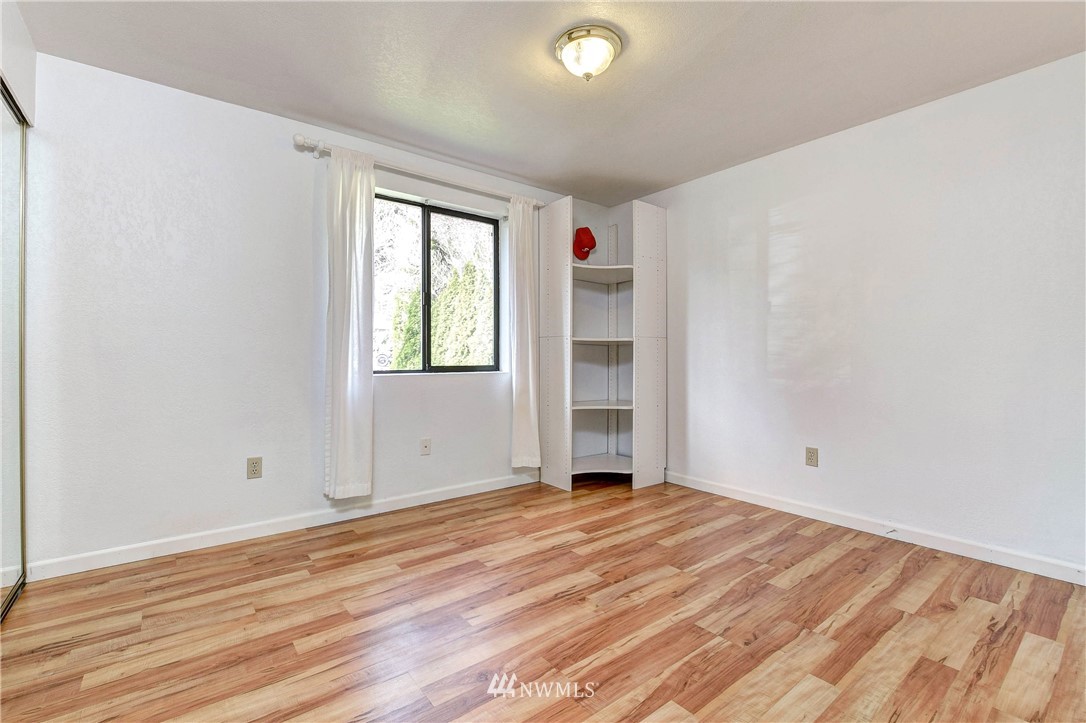 22309 4th Avenue Southeast Bothell, WA 98021 - Photo 19 of 32