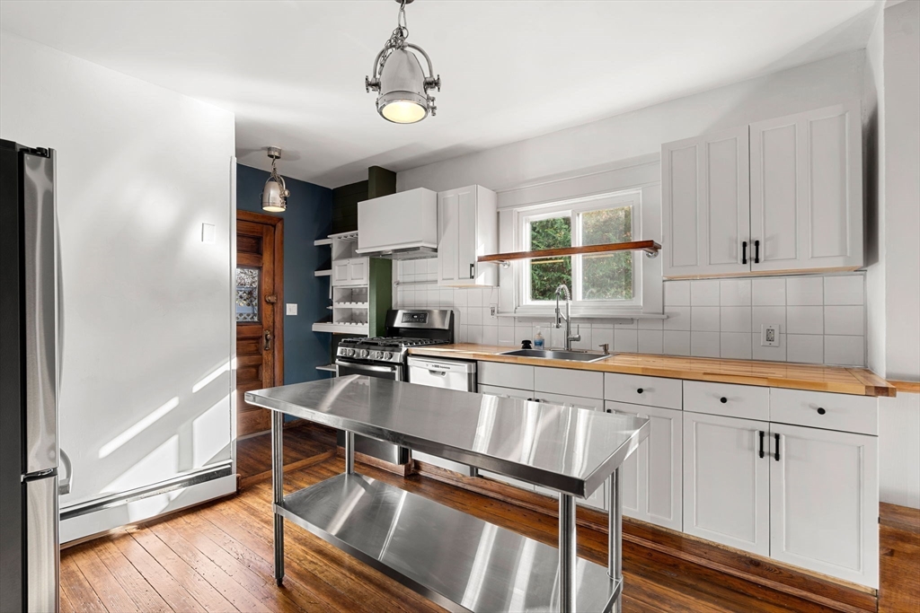 23 Brayton Road, Unit 23 Boston, MA 02135 - Photo 3 of 37