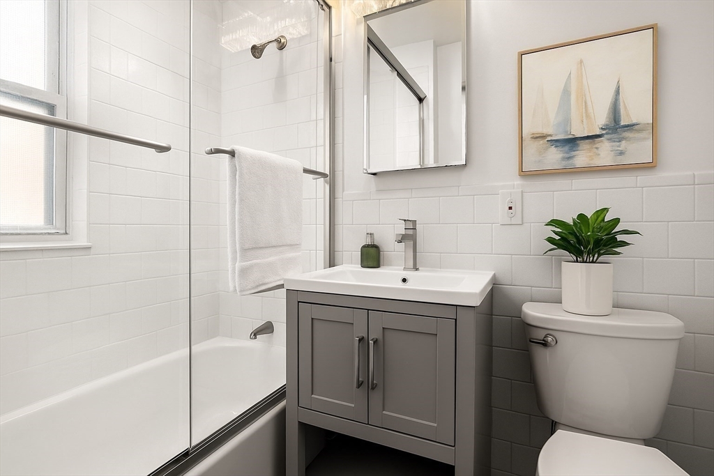 23 Brayton Road, Unit 23 Boston, MA 02135 - Photo 8 of 37