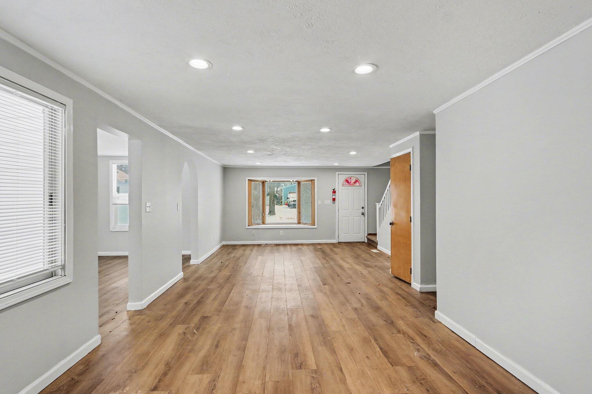 435 Prospect Street Constantine, MI 49042 - Photo 6 of 20 006_file_9046