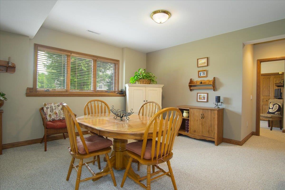 2308 Dynes Way Sun Prairie, WI 53590 - Photo 34 of 69