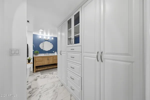 $725,000 | 4350 East Winchcomb Drive, Phoenix, AZ 85032